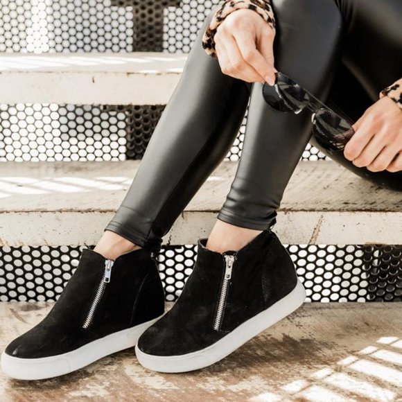 NEW๐ฅ Side Zip Wedge Heel Platform Sneaker Booties - Picture 5 of 10